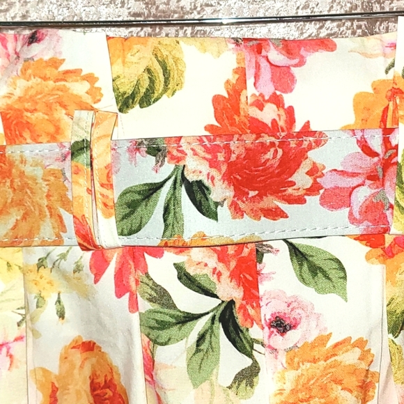 Love Bell High Waist Floral top and Shorts set Vibrant Orange Pink - Picture 3 of 14